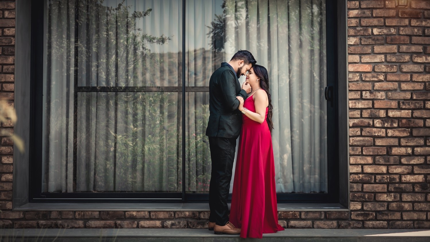 Pre-wedding photo after editing by PhotoKrop